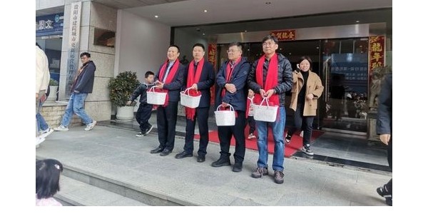 龍行龘龘，開工大吉，擼起袖子加油干!