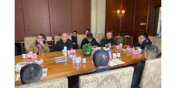 成都新農(nóng)村建設(shè)服務(wù)業(yè)發(fā)展論壇交流會(huì)成功舉辦！胡林副會(huì)長的專題分享與蔣美榮會(huì)長總結(jié)！