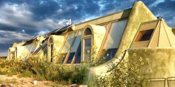 這個老炮兒建筑師讓難民住垃圾堆，卻贏得全世界尊重！